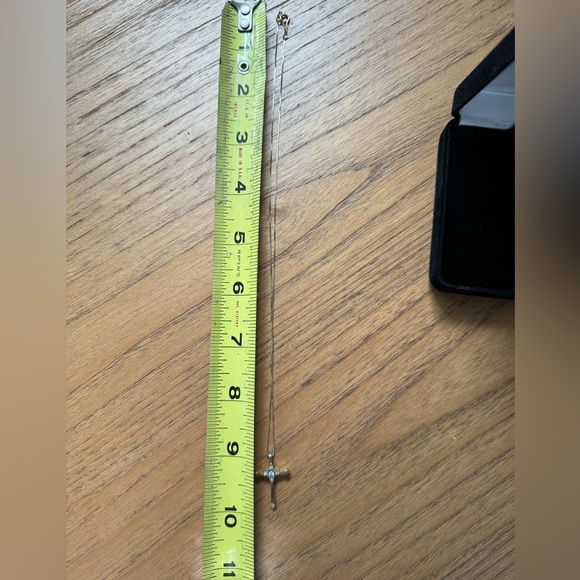 Cross Necklace - Picture 6 of 7